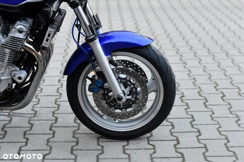 Yamaha XJR - 4