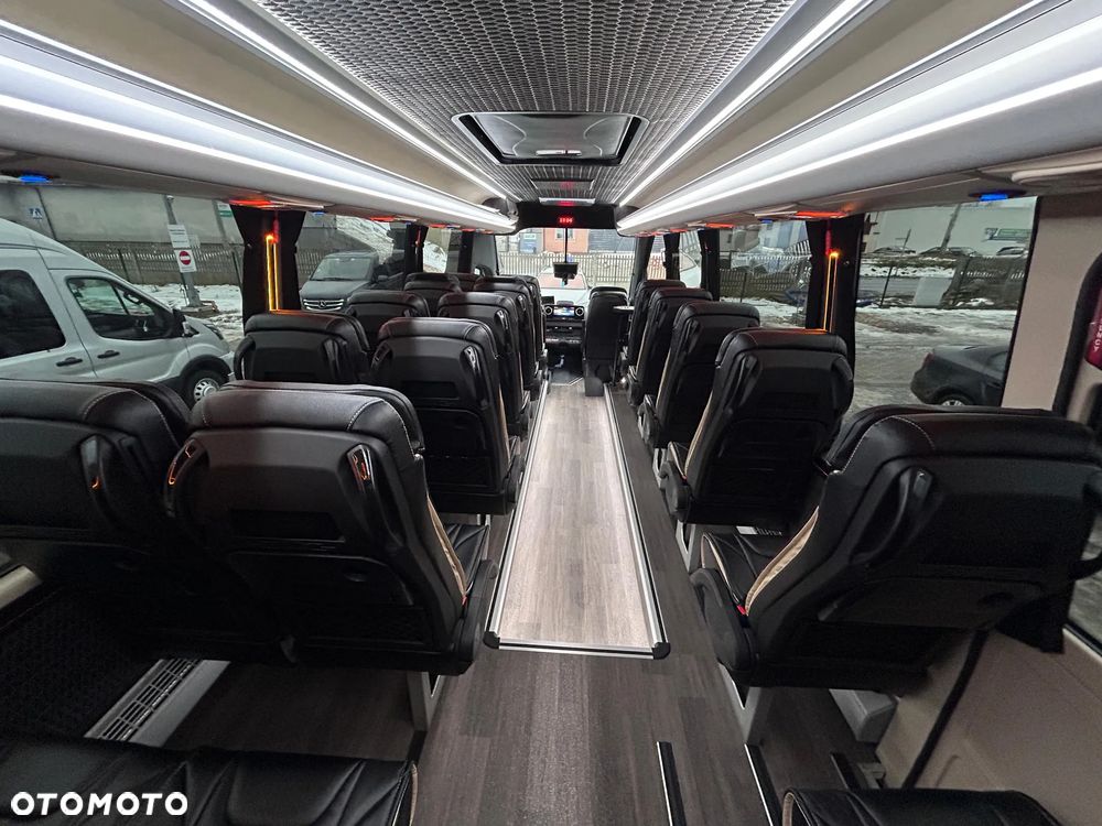 Mercedes-Benz Sprinter 519 - 26