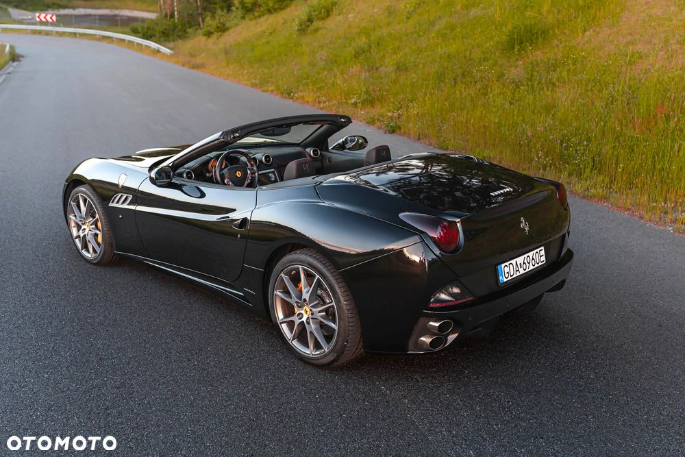Ferrari California F1 DCT - 4