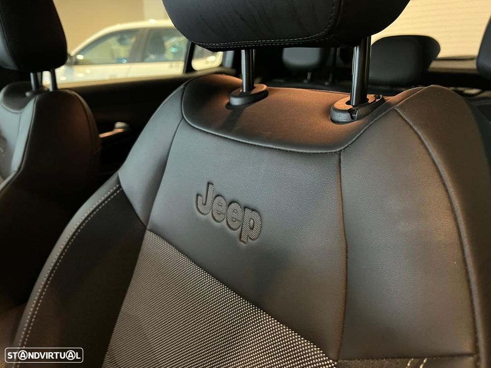 Jeep Avenger 1.2 GSE T3 Altitude - 19