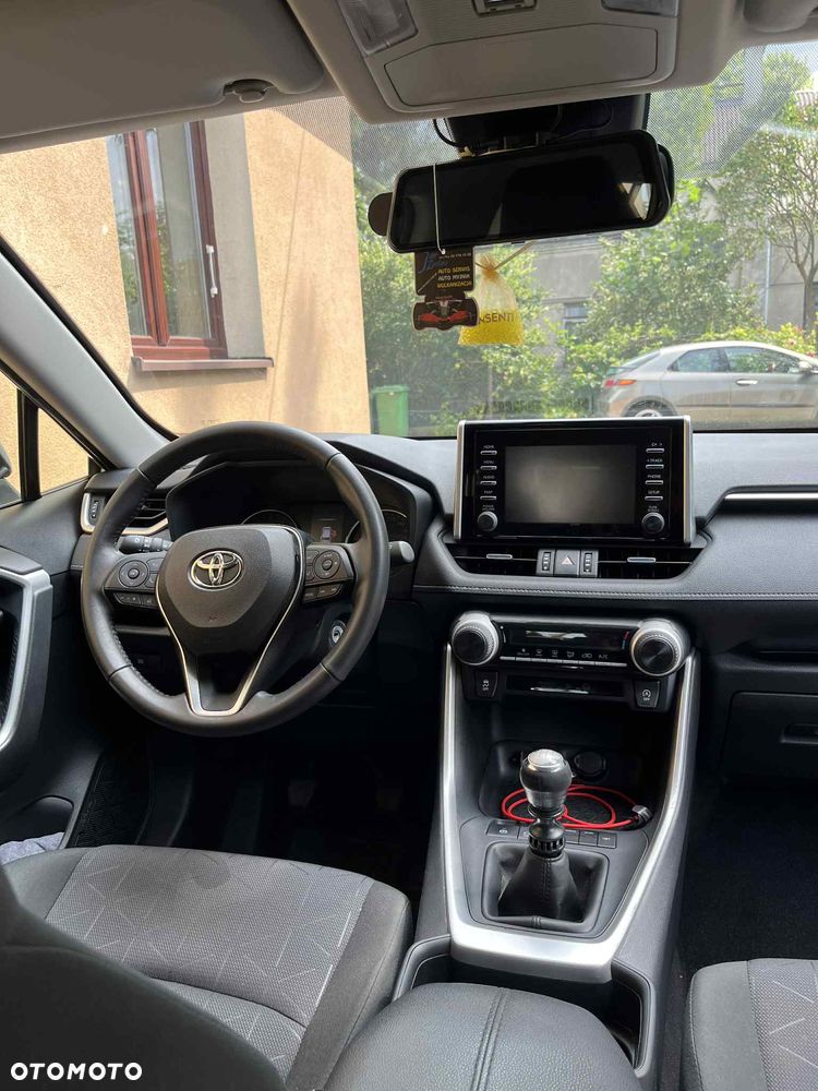 Toyota RAV4 2.0 Active 4x2 - 18