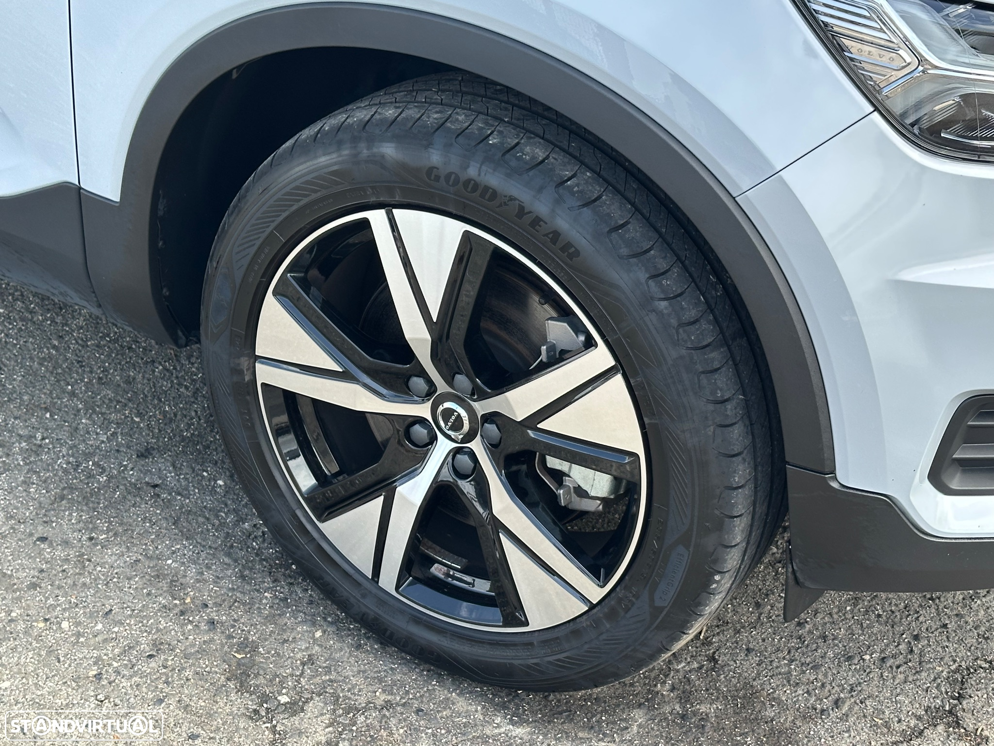 Volvo XC 40 Recharge Plus - 19