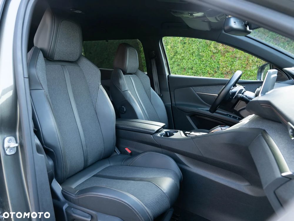 Peugeot 5008 1.6 PureTech GT Line S&S EAT8 - 23