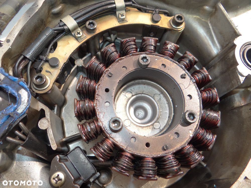 Yamaha XV 750 920 SE uzwojenie prądnicy alternatora + pokrywa dekiel silnika Y1022 - 7