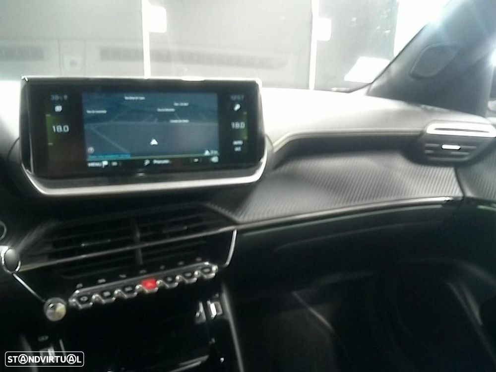 Peugeot 2008 1.2 PureTech GT EAT8 - 7