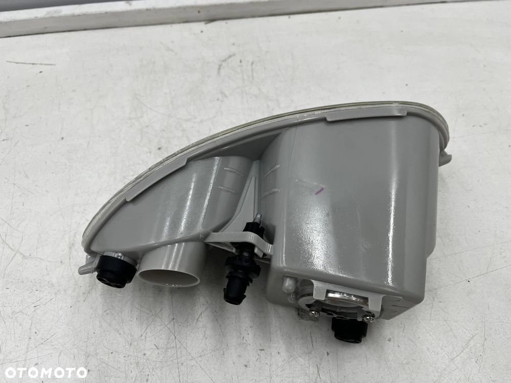 Lampa reflektor Lexus LS430 3 III 00-03r. nowy orginalny lewy przedni halogen 81211-50051 - 8