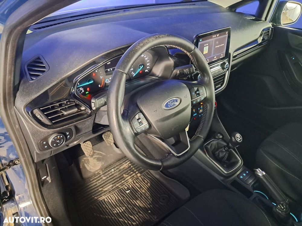 Ford Fiesta - 10