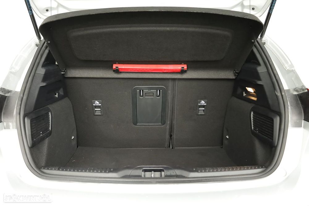 Ford Focus 1.0 EcoBoost MHEV ST-Line X - 22