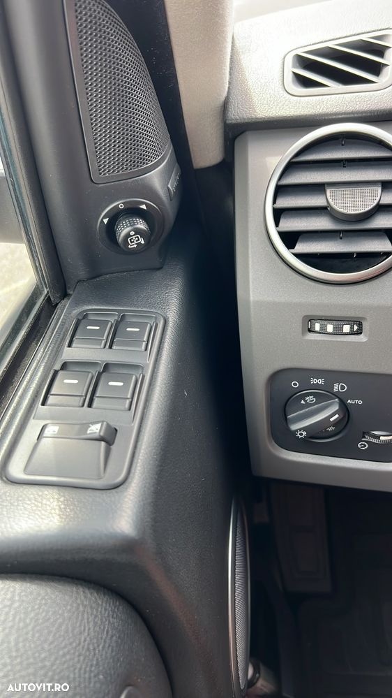 Land Rover Discovery - 12