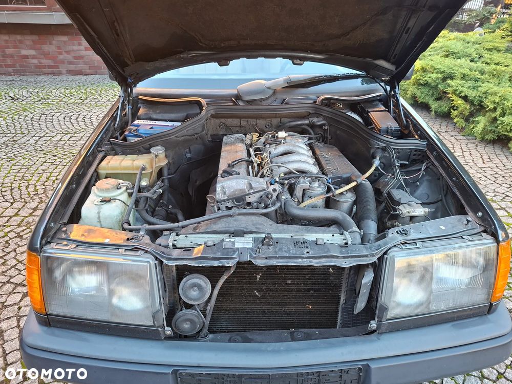 Mercedes-Benz W124 (1984-1993) 1989
