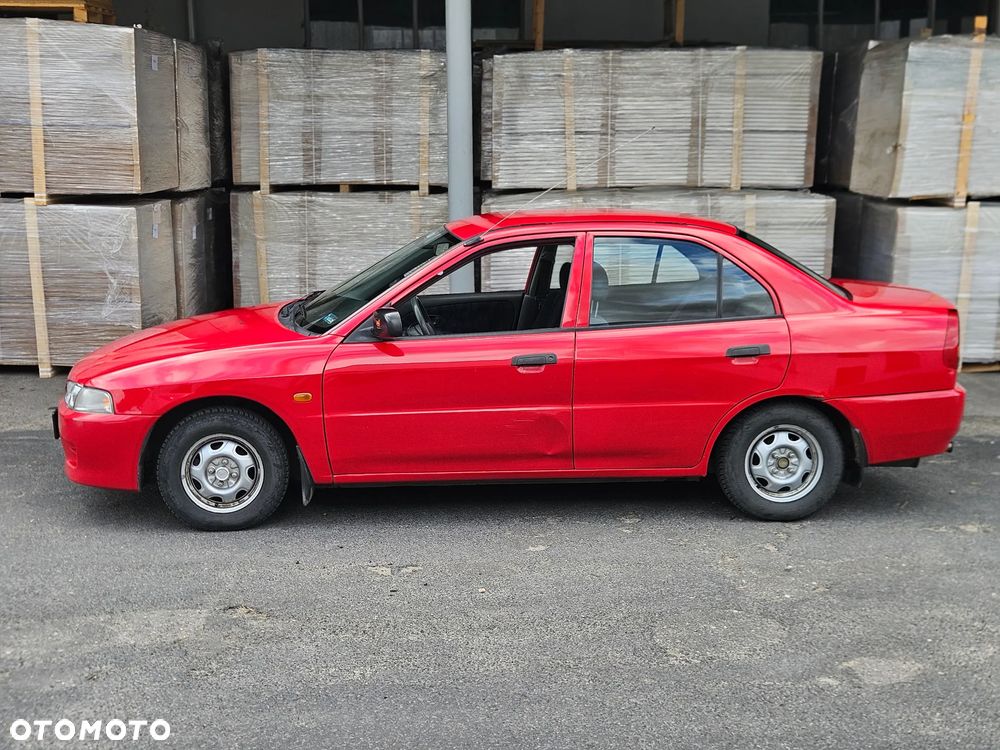 Mitsubishi Lancer 1300 GL - 10