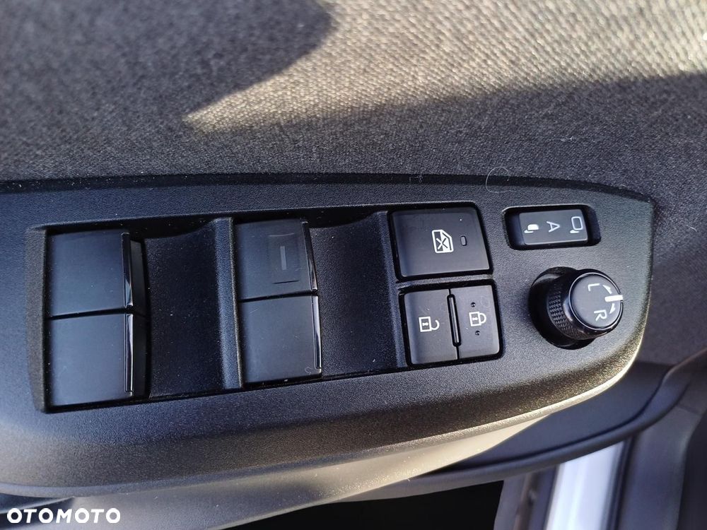 Toyota Yaris Cross Hybrid 1.5 Comfort 4x4 - 23