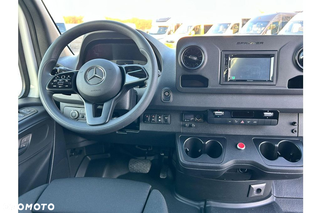 Mercedes-Benz Sprinter 517 - 17