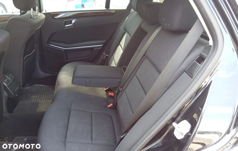 Mercedes-Benz Klasa E 220 CDI DPF BlueEFFICIENCY Automatik Elegance - 8