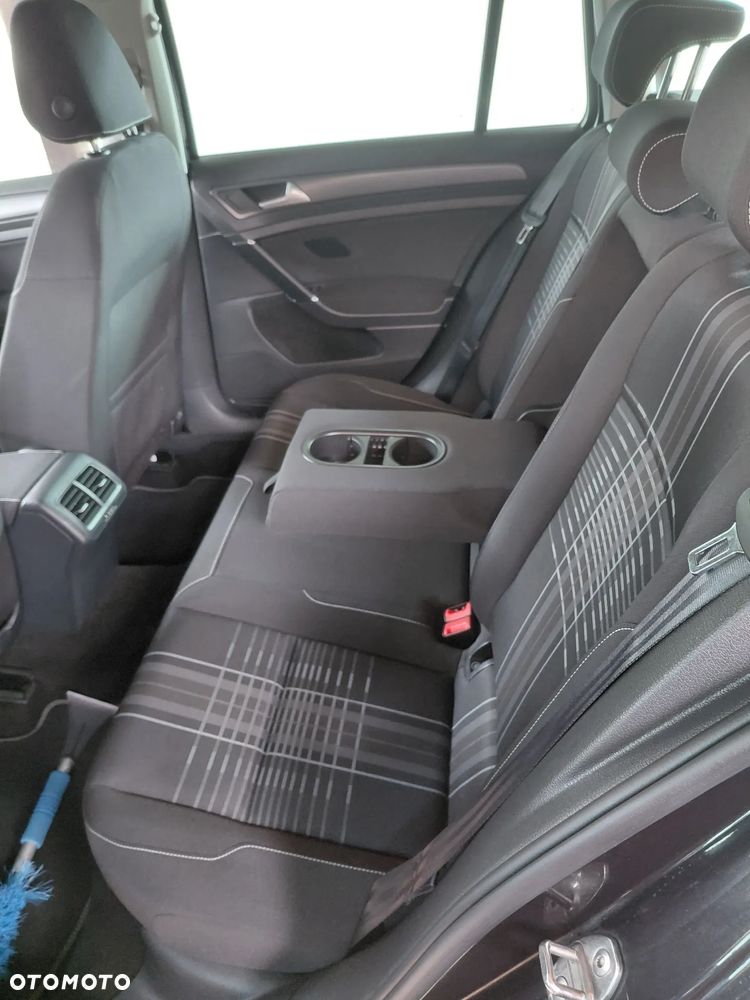 Volkswagen Golf 1.2 TSI BlueMotion Technology Lounge - 4