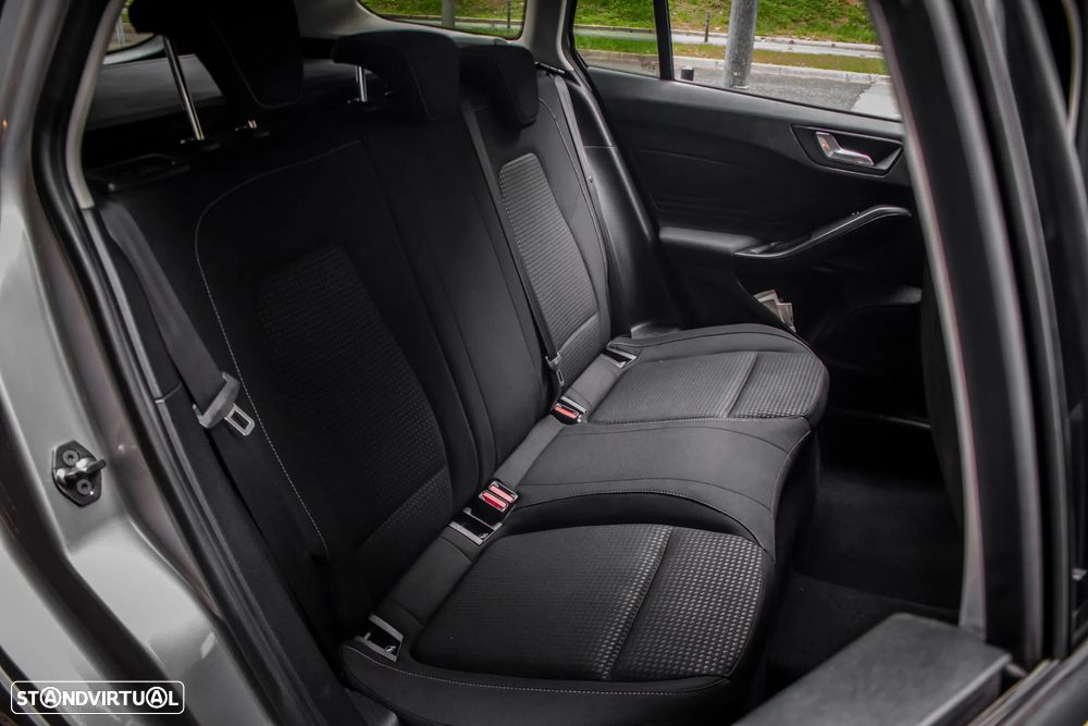 Ford Focus SW 1.0 EcoBoost Business - 33