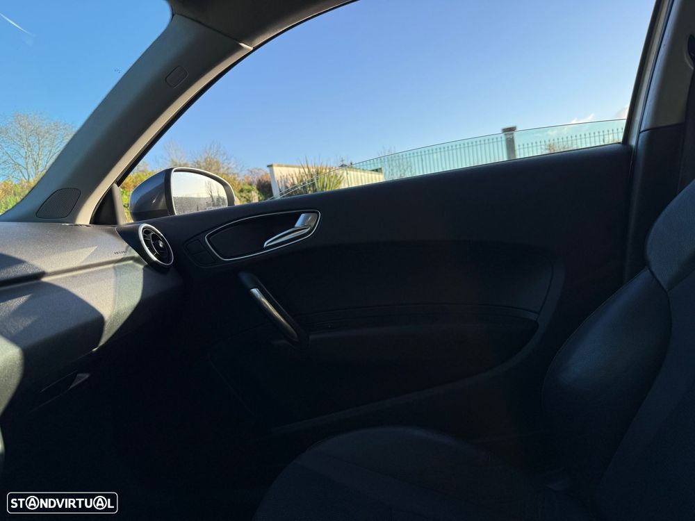 Audi A1 1.6 TDI S line Sport Pack - 26