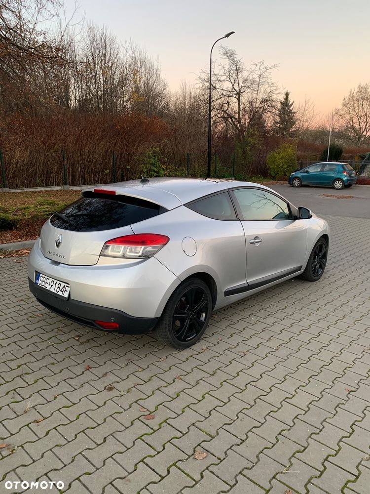 Renault Megane 2.0 dCi Dynamique - 8