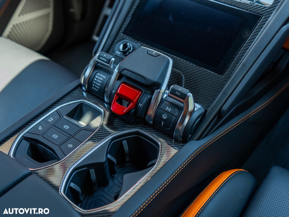 Lamborghini URUS - 27