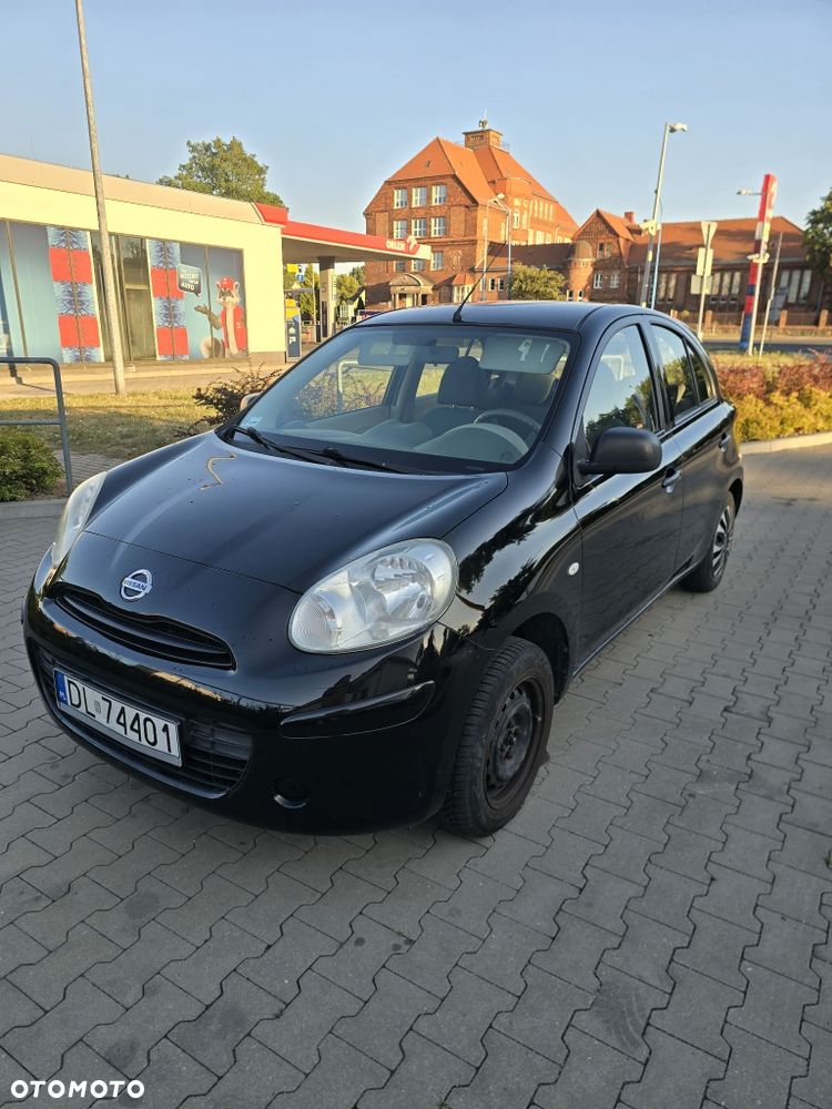 Nissan Micra - 1