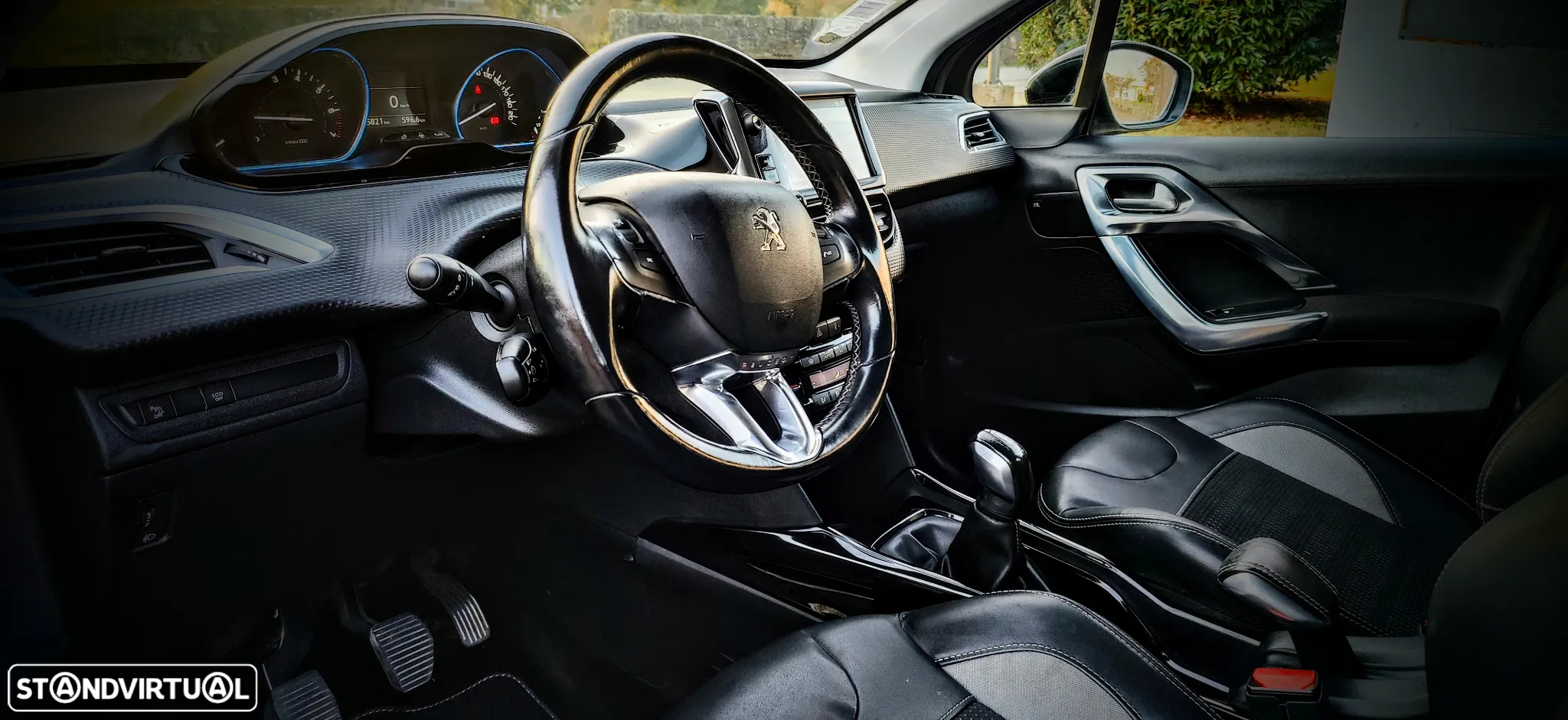 Peugeot 2008 1.2 PureTech Crossway - 17