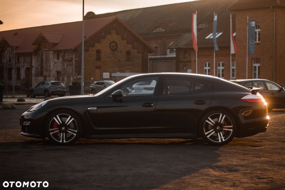 Porsche Panamera - 11