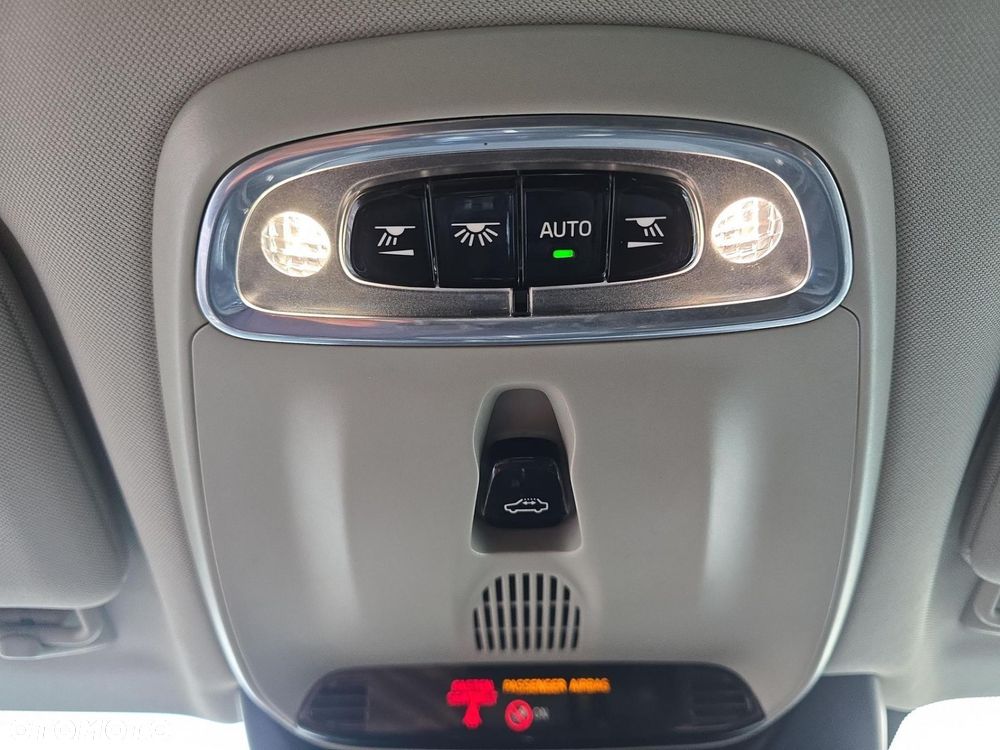 Volvo V90 D5 SCR AWD Inscription - 22