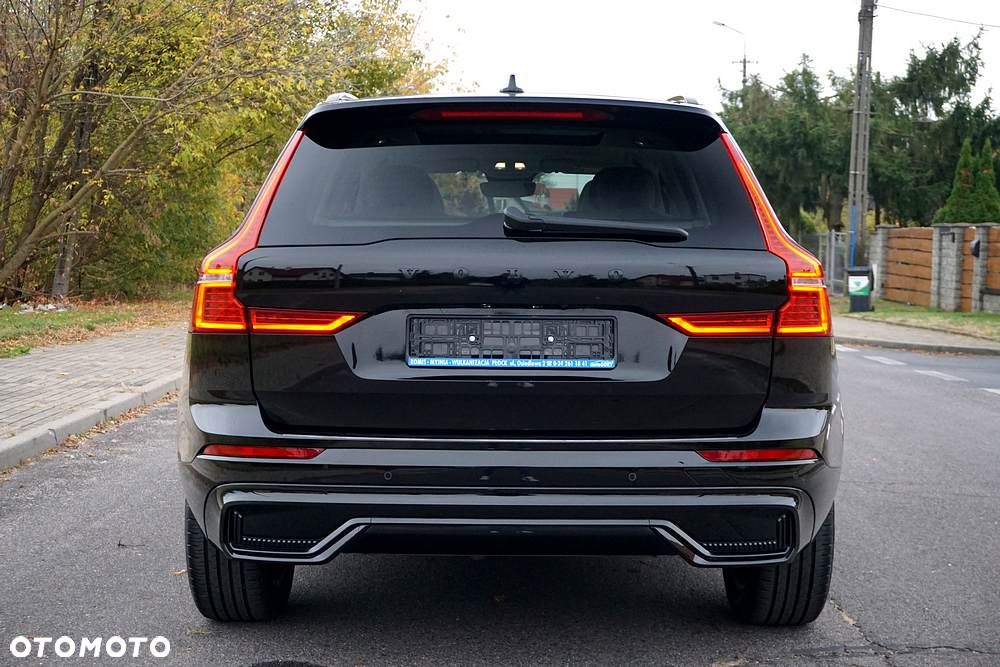 Volvo XC 60 B4 D Plus Dark - 14