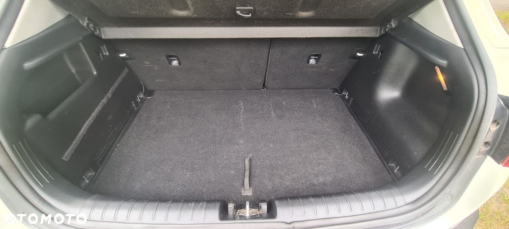 Kia Stonic 1.6 CRDi L - 28