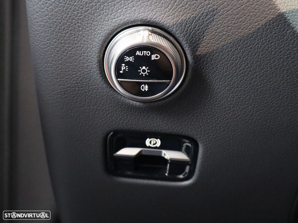 Mercedes-Benz GLC 300 de 4Matic - 28