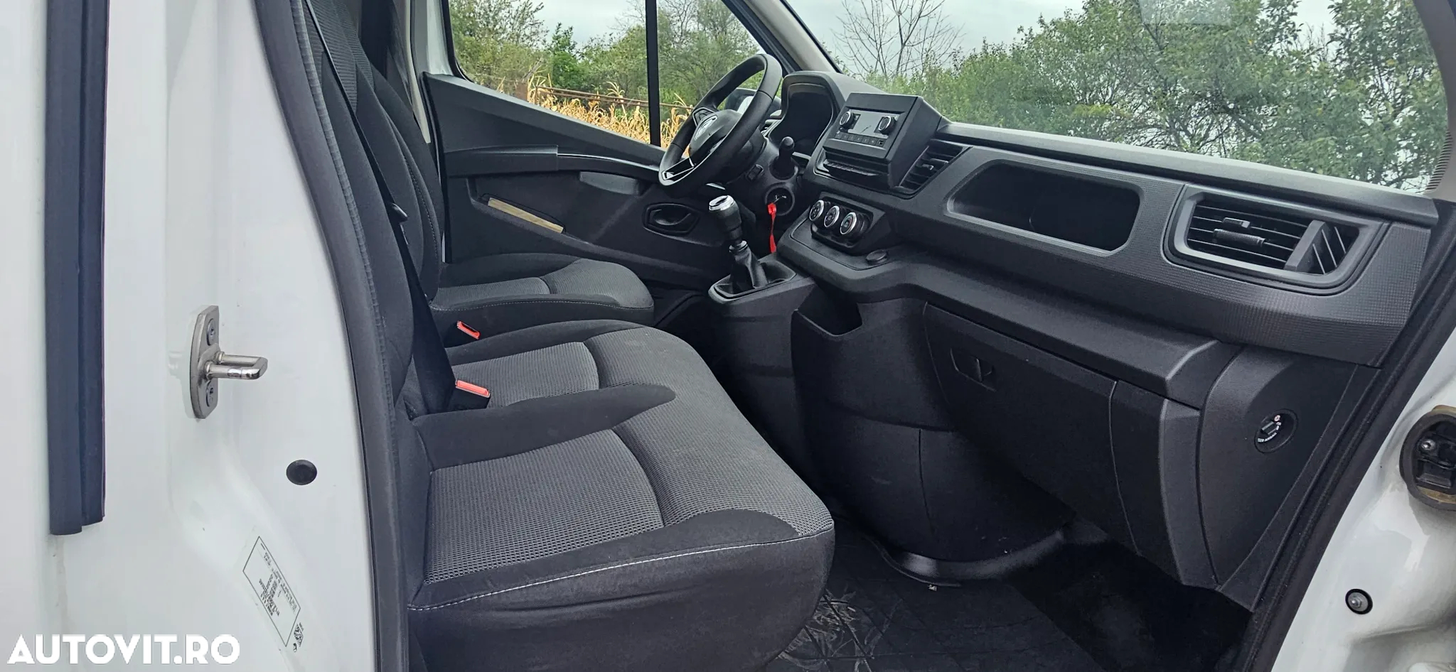 Renault Trafic Combi 2.0 Blue dCi 150 S&S L2 8+1 Zen - 8