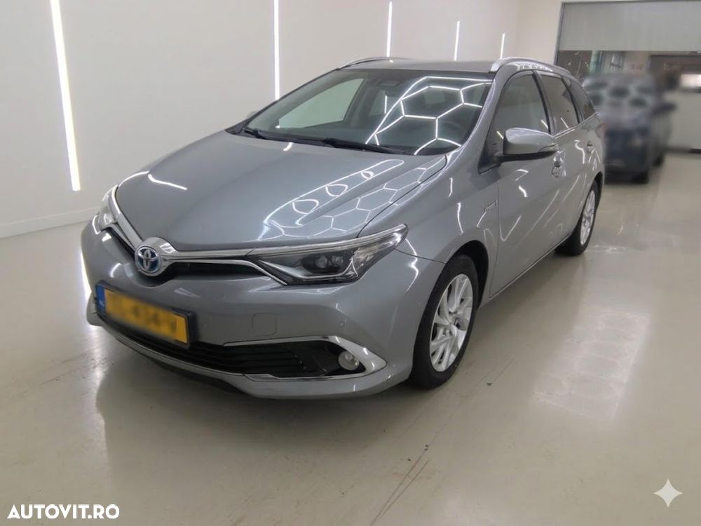 Toyota Auris - 10