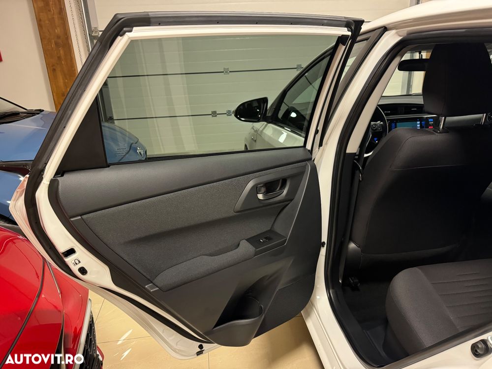 Toyota Auris 1.8 VVT-i Hybrid Automatik Touring Sports Team Deutschland - 27