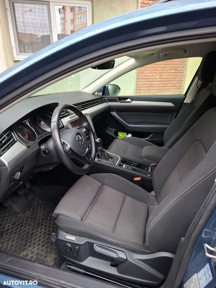 Volkswagen Passat - 2