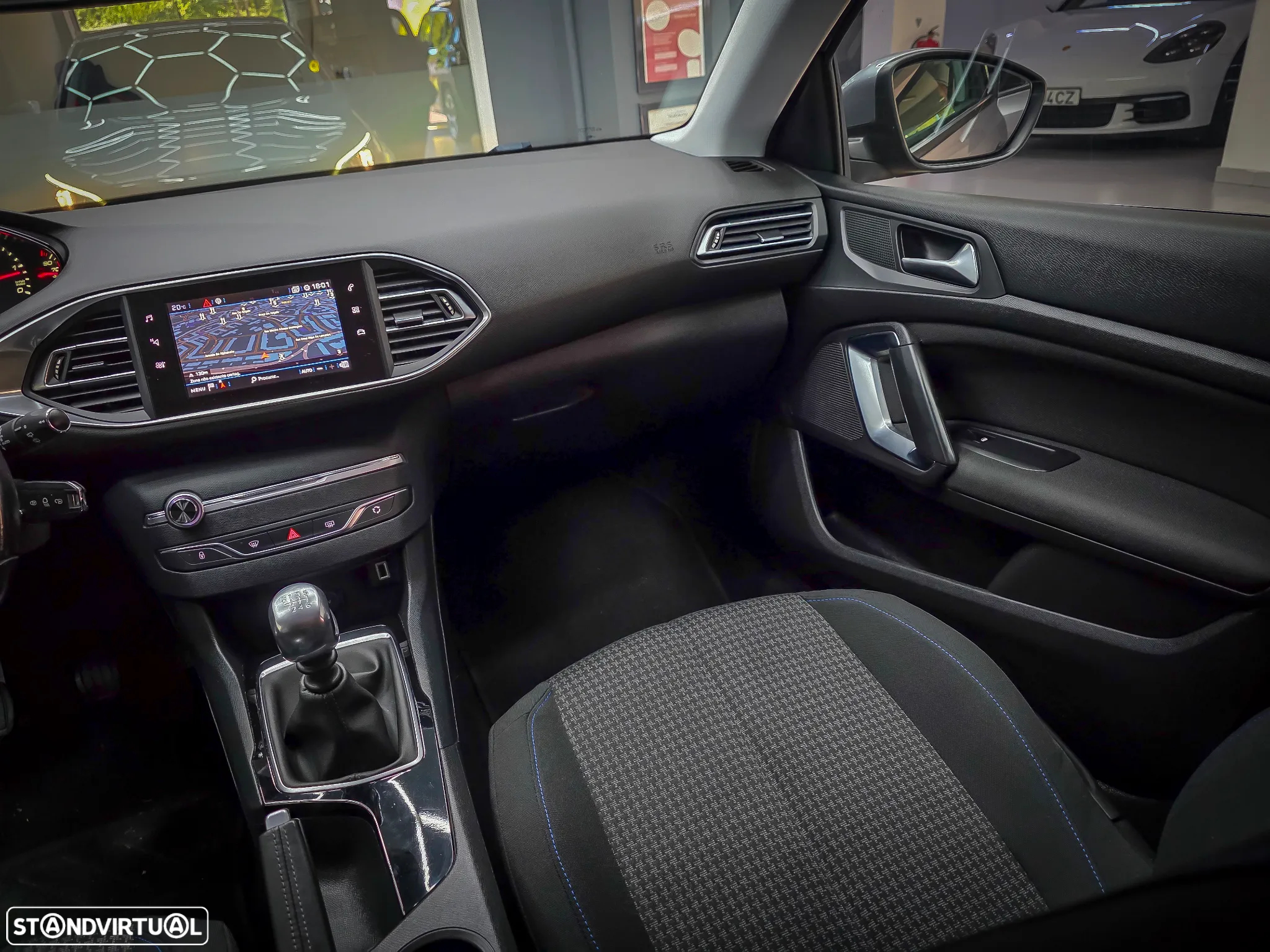 Peugeot 308 1.5 BlueHDi Style J17 - 16