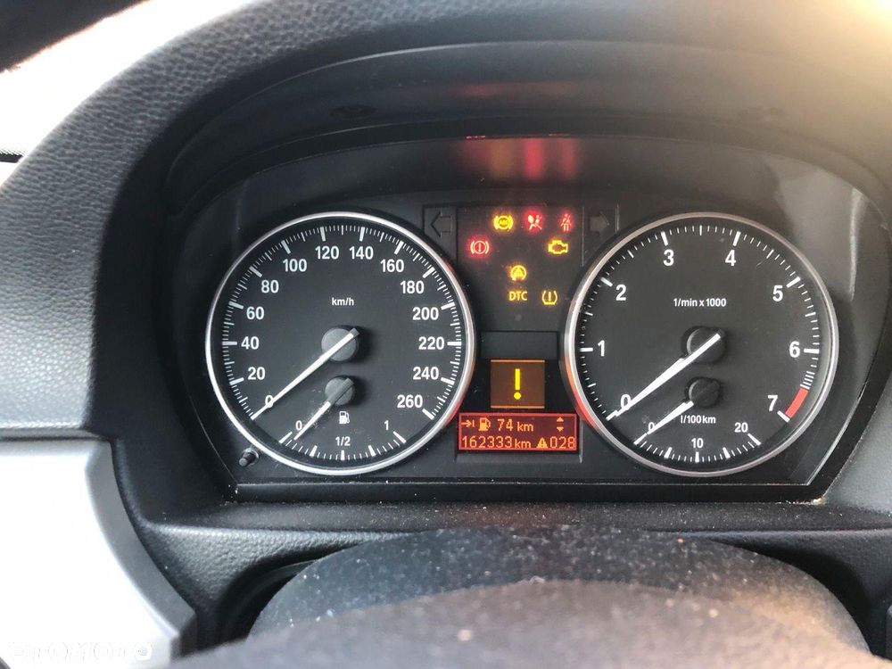 BMW Seria 3 318i - 7