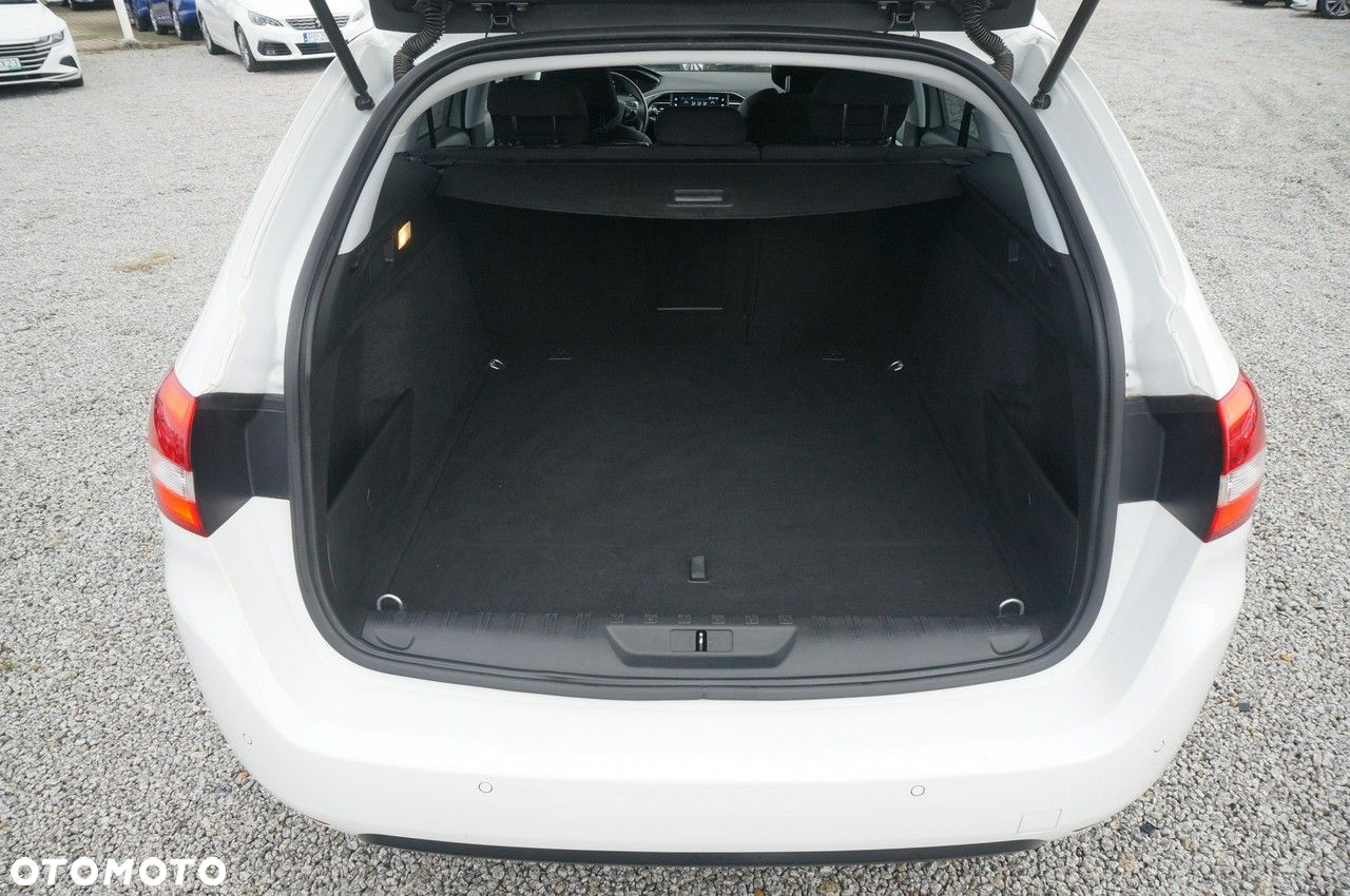 Peugeot 308 1.5 BlueHDi Allure Pack S&S EAT8 - 33