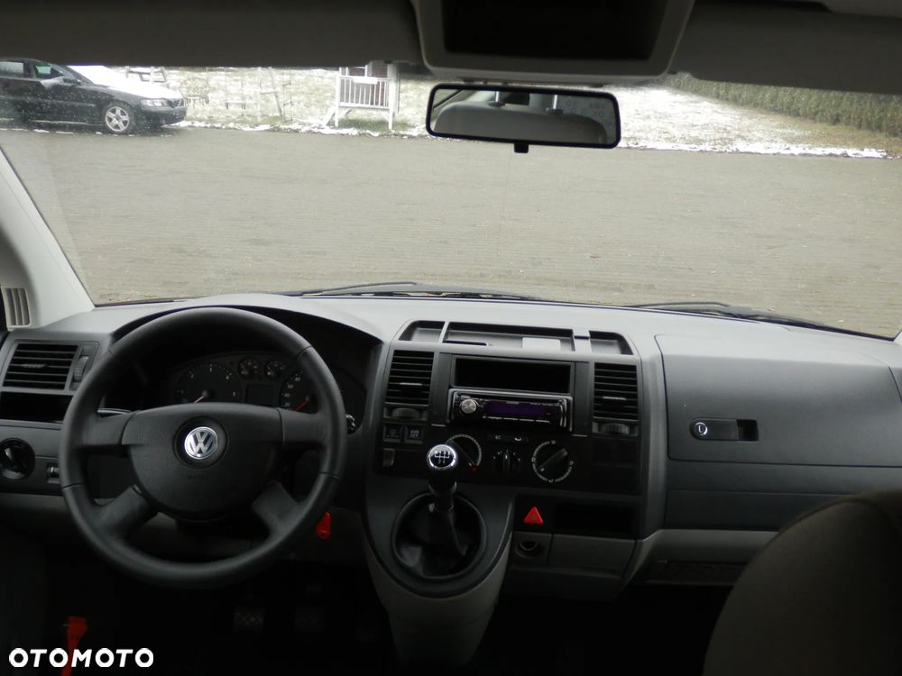 Volkswagen Transporter - 11