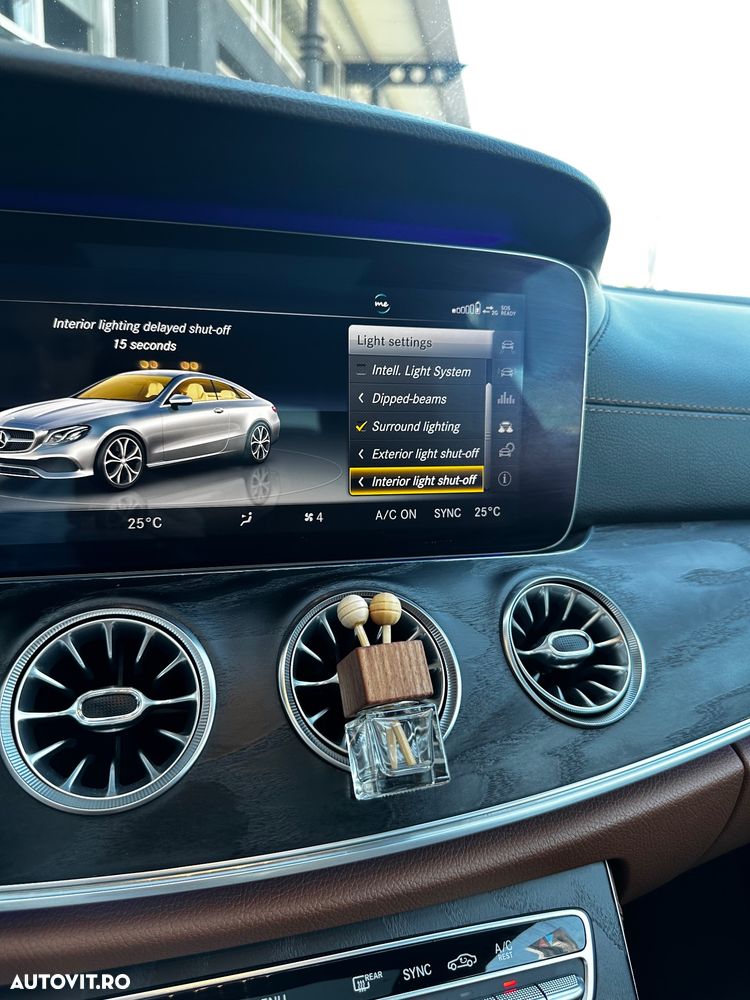 Mercedes-Benz E 400 4MATIC - 29
