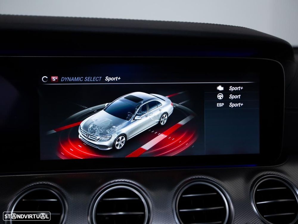 Mercedes-Benz E 220 d AMG - 29