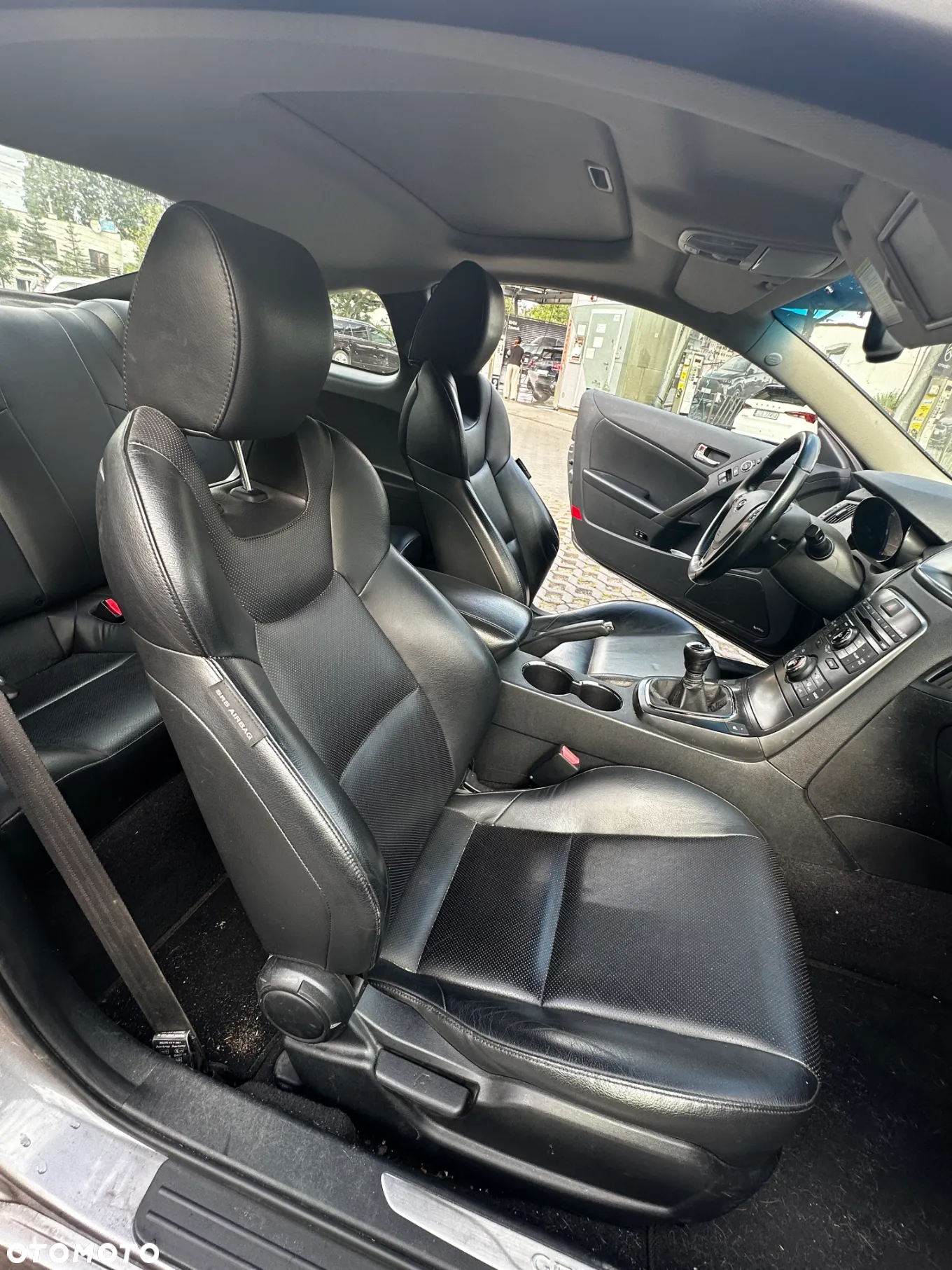 Hyundai Genesis Coupe - 21