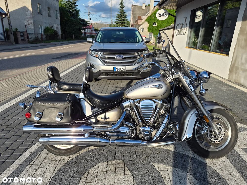 Yamaha Road Star - 1