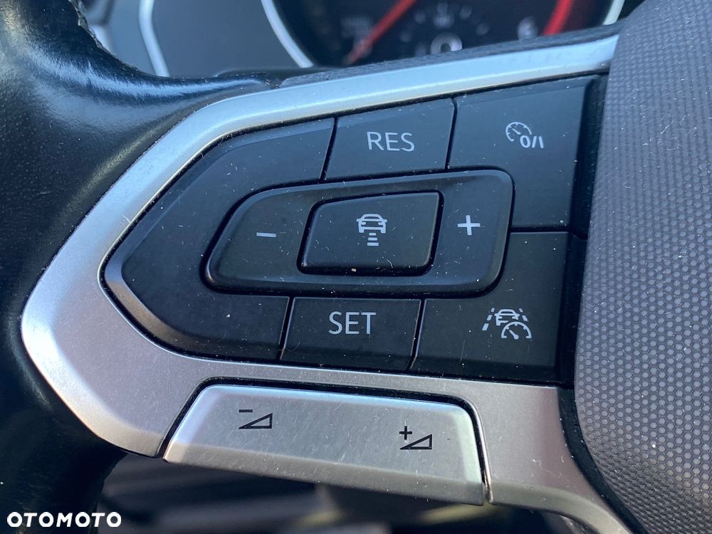 Volkswagen Passat - 23