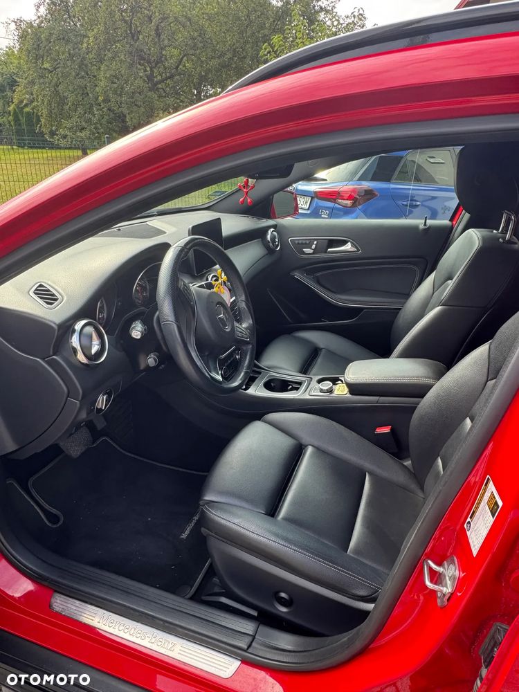 Mercedes-Benz GLA 250 4-Matic AMG Line - 20