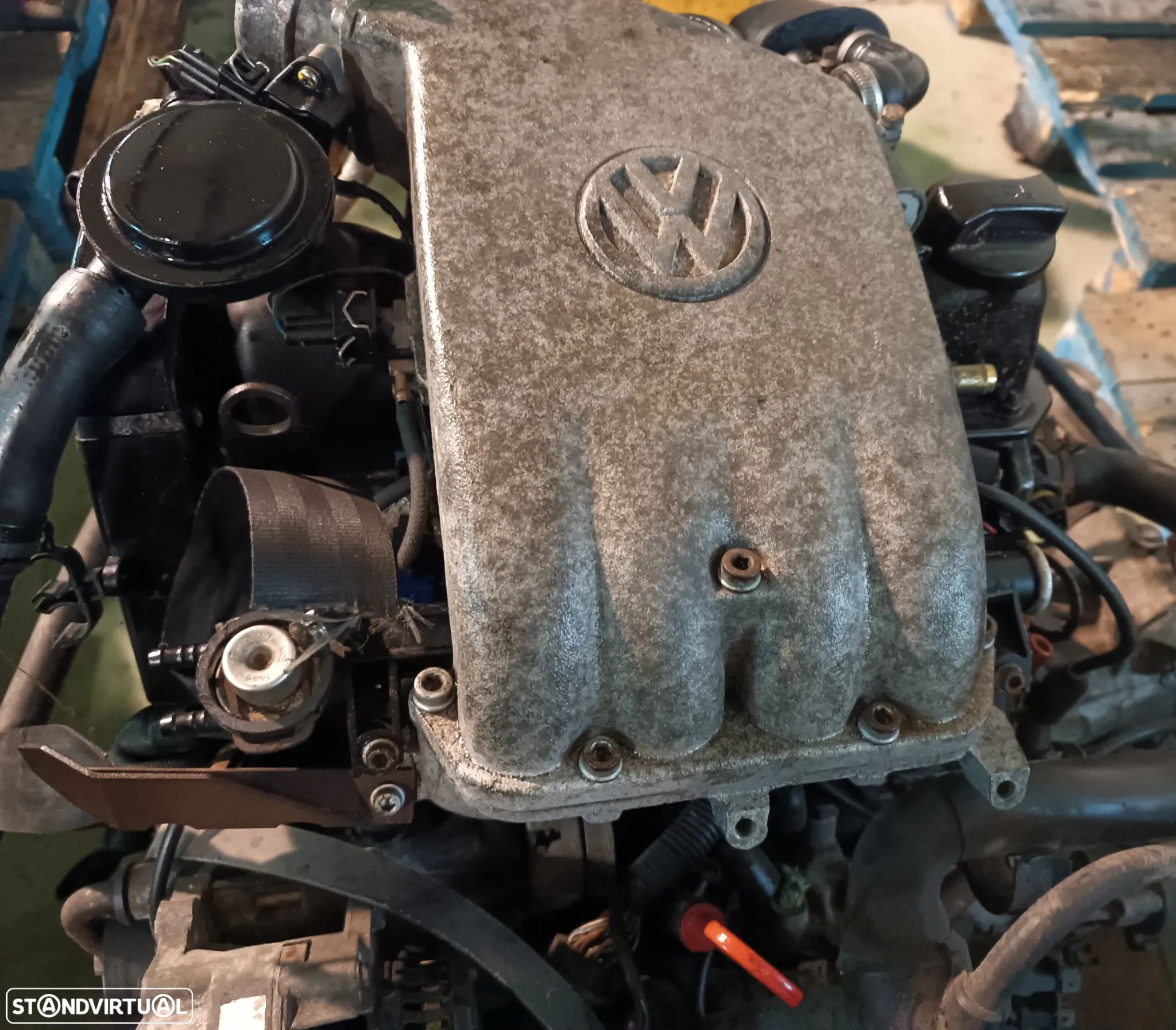 MOTOR VOLKSWAGEN GOLF III 1.6i AEK / AFT - 1