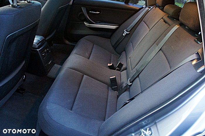 BMW Seria 3 320d DPF - 22