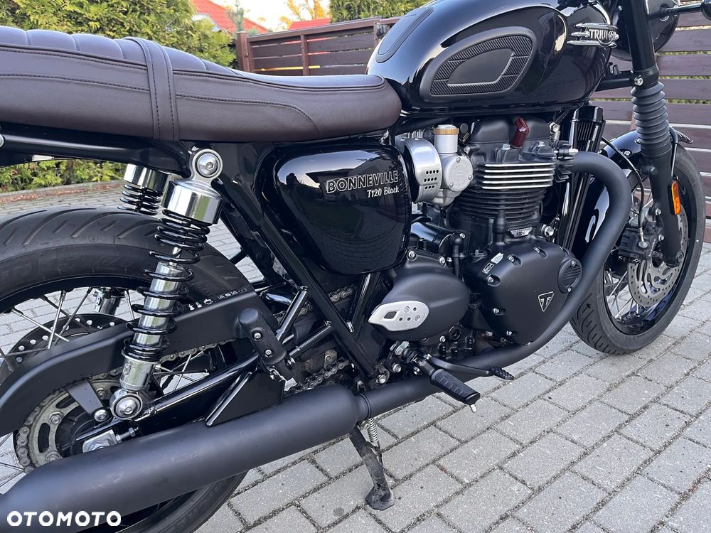 Triumph Bonneville - 6