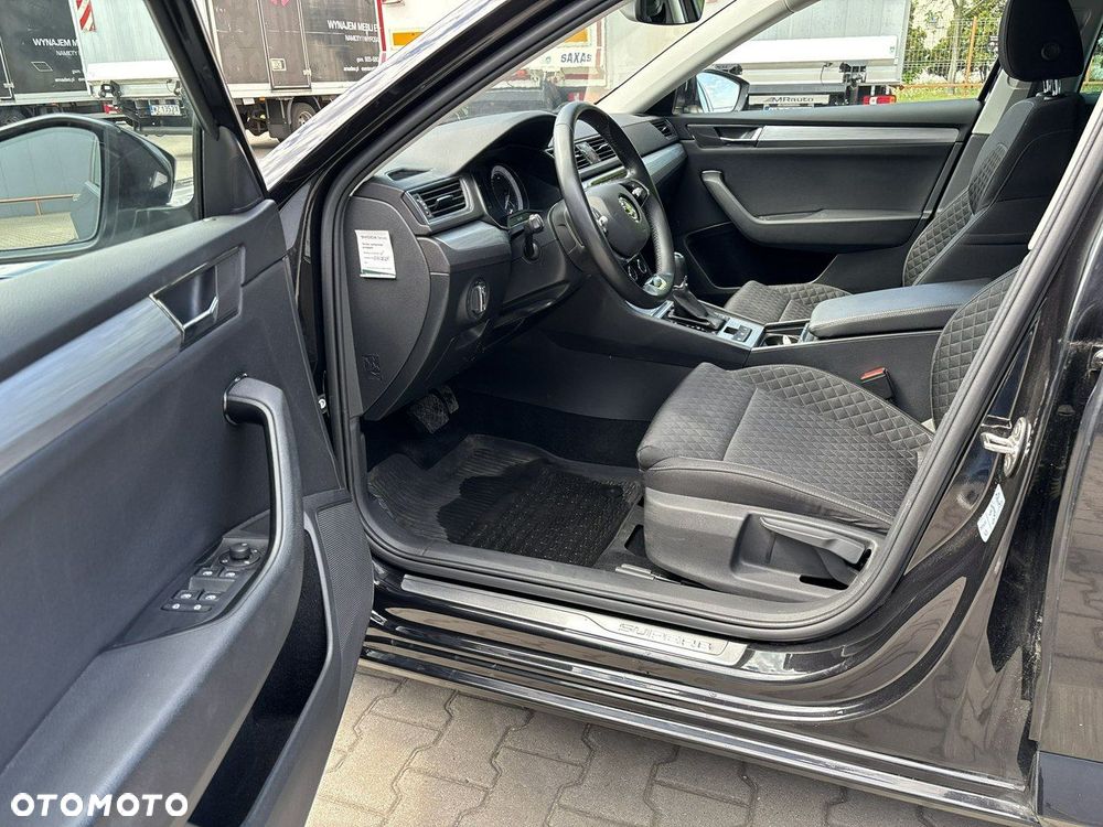 Skoda Superb 2.0 TDI SCR Ambition DSG - 10