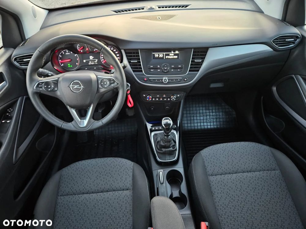 Opel Crossland X - 11