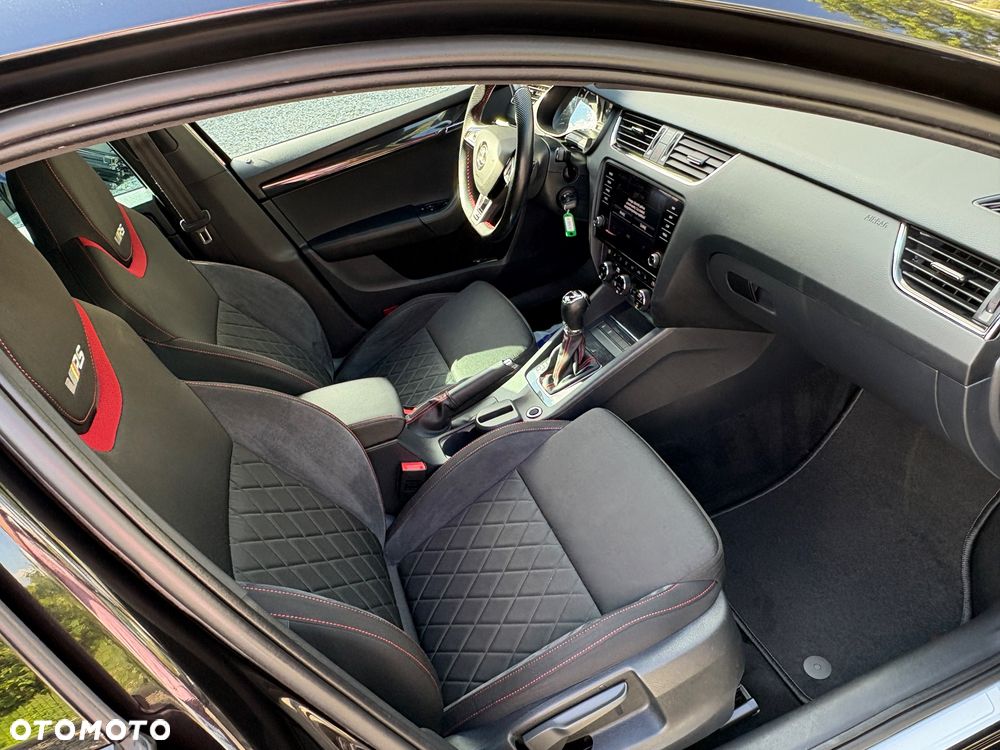 Skoda Octavia 2.0 TDI 4x4 RS DSG - 17